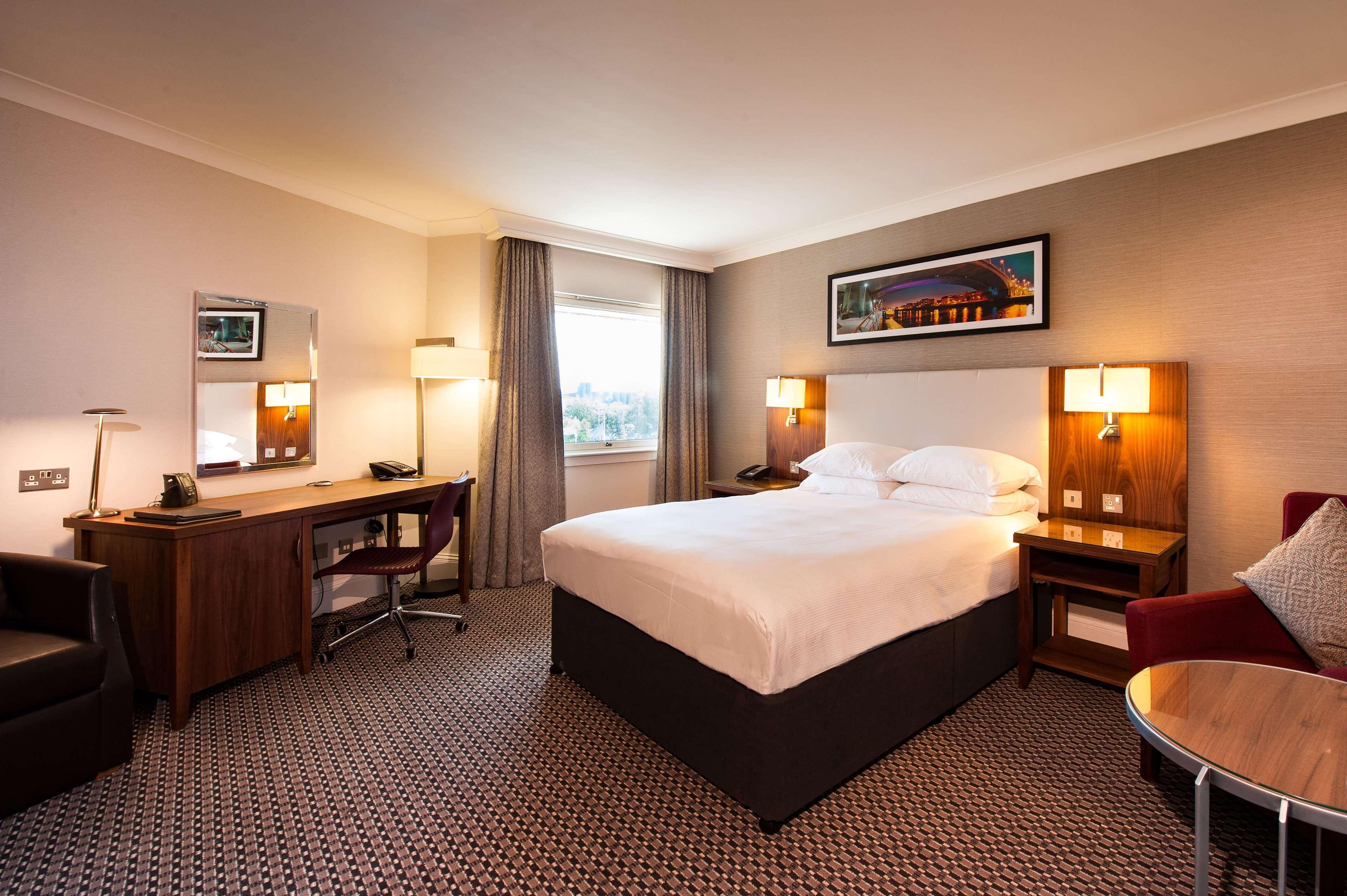 Doubletree By Hilton Glasgow Strathclyde Bellshill Extérieur photo