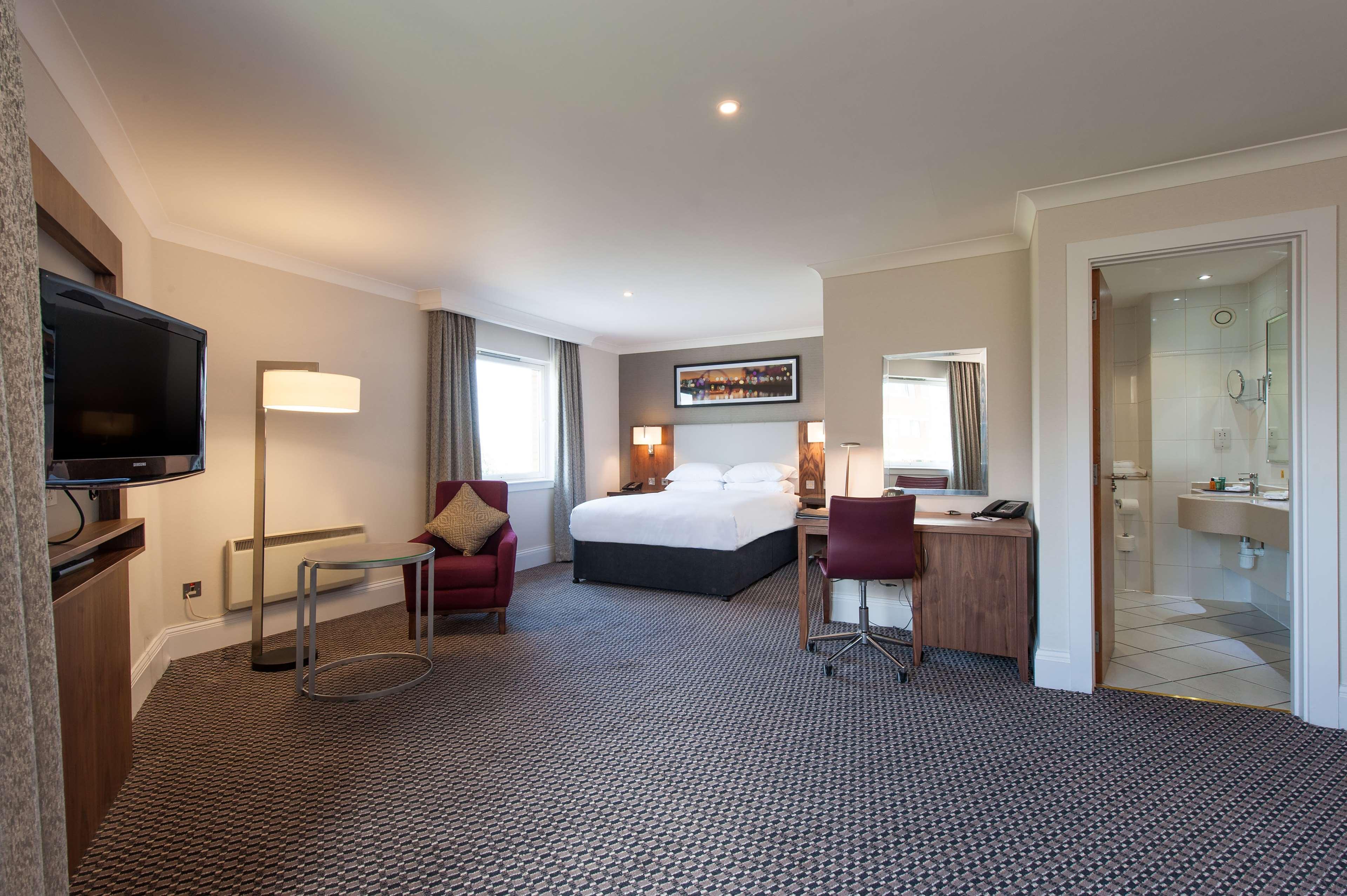 Doubletree By Hilton Glasgow Strathclyde Bellshill Extérieur photo