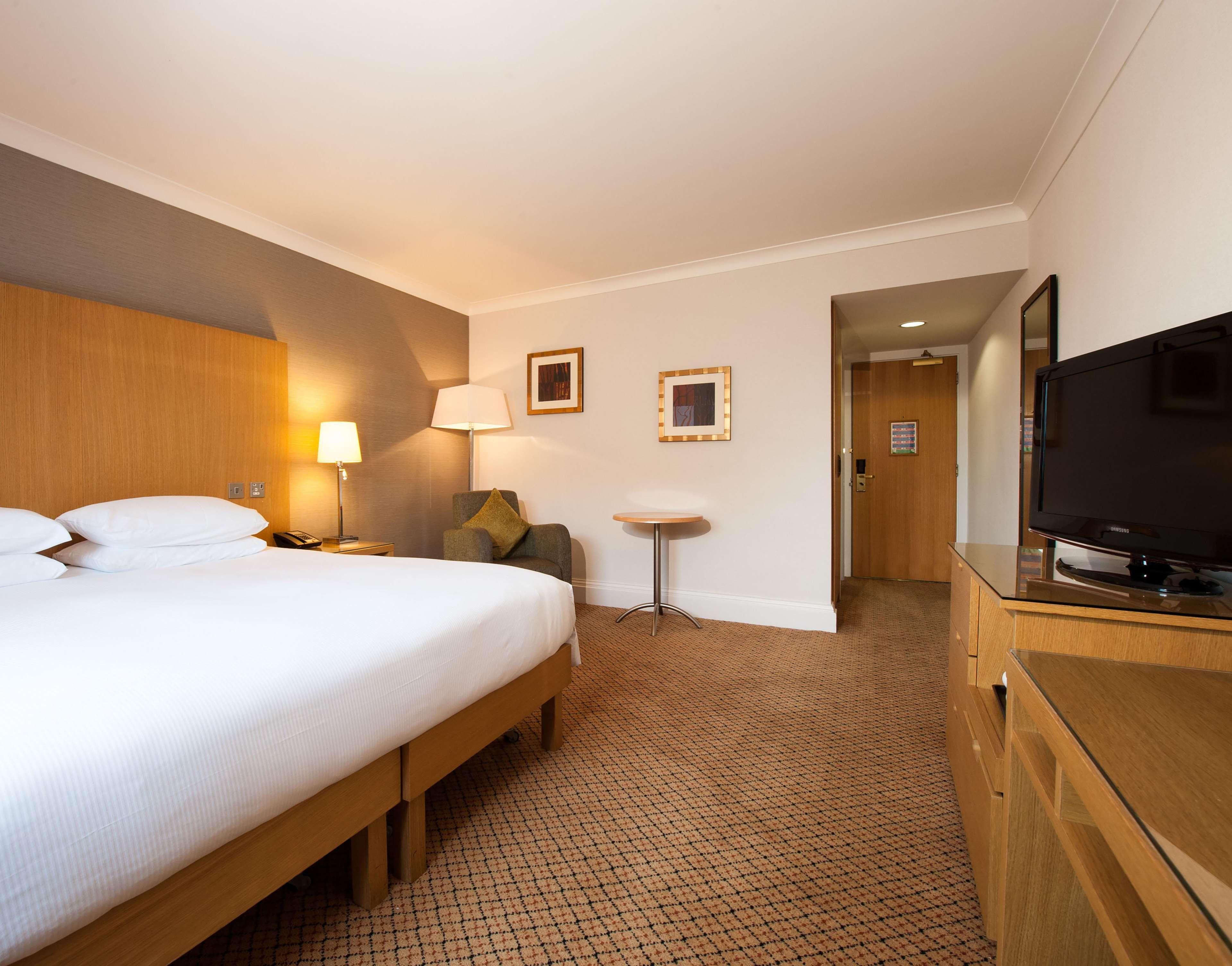 Doubletree By Hilton Glasgow Strathclyde Bellshill Extérieur photo