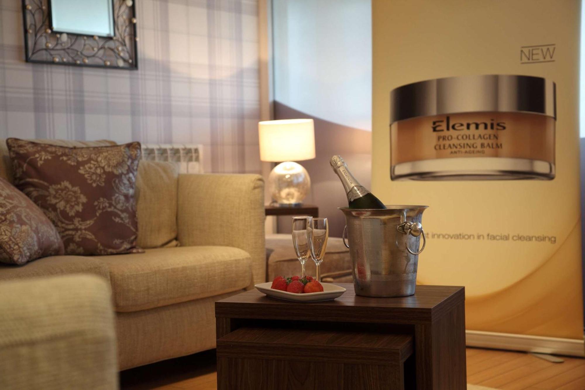Doubletree By Hilton Glasgow Strathclyde Bellshill Extérieur photo