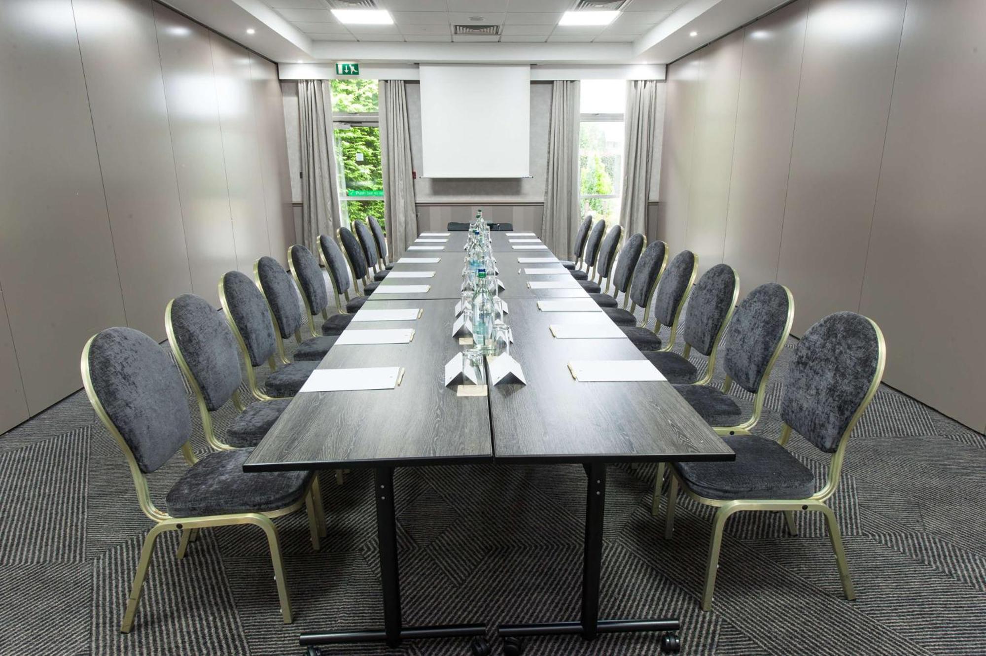 Doubletree By Hilton Glasgow Strathclyde Bellshill Extérieur photo